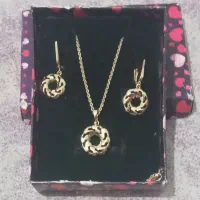 نیم ست ژبینک اصل نو نو هست و انگشتره نقره