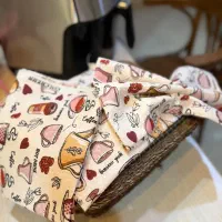 دستمال اشپزخانه و دستگیره