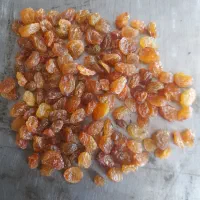 حسابدار برای مغازه خرید و فروش کشمش