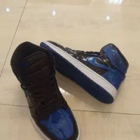 کتونی|کیف، کفش، کمربند|اندیشه, اندیشه فاز ۴|دیوار