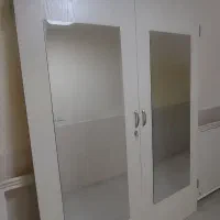 درب کمد سالم آینه قدی همراه با قفل ویراق