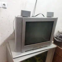 تلویزیون و میز تلویزیون