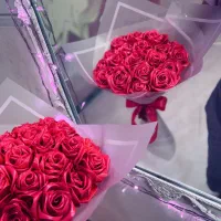 گل مصنوعی با روبان|گل مصنوعی|قدس, شهر‌قدس|دیوار