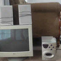 کامپیوتر به همراه باند و اسپیکر