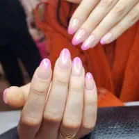 کاشت ناخن
