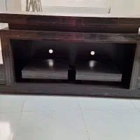 میز تلویزیون در حد نو