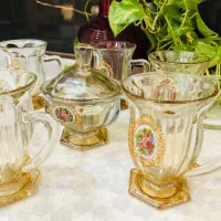 دو دست لیوان چای خوری پایه دار با دو عدد قندان ست|ظروف سرو و پذیرایی|تهران, آبشار|دیوار