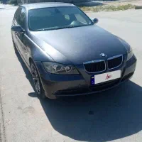 BMW320i