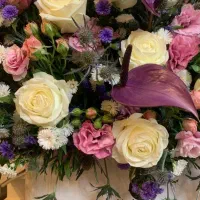 دسته گل بسیار شیک و باکلاس|گل و گیاه طبیعی|اصفهان, باغ زرشک|دیوار