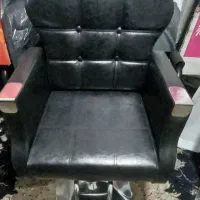 فروش ۲ عدد صندلی ارایشگر مردانه در حد نو