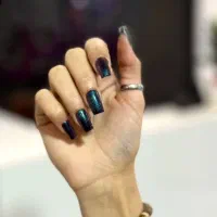 کاشت ناخن درسالن زیبایی