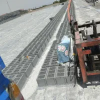 کارگر بلوکه زن