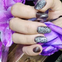 کاشت ناخن با بهترین متریال‌های روز