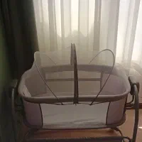 گهواره برقی و تخت کنار مادر موزیکال ماستلا در حدنو