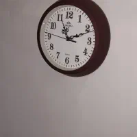 ساعت دیواری