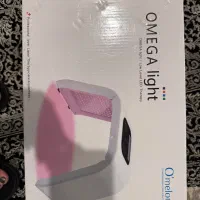 یک دستگاه امگالایت (نوردرمانی) پاکسازی پوست