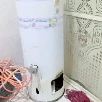 آبگرمکن ایستاده|آبگرمکن، پکیج، شوفاژ|پیرانشهر, |دیوار