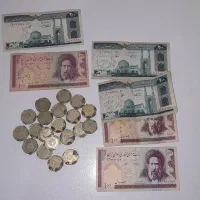 تعدادی اسکناس و سکه قدیمی