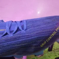 دستکش دروازه بانی و کفش فوتبال استوک  ویتنام