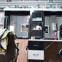 لوازم آرایشگاه|آرایشگاه و سالنهای زیبایی|هریس, |دیوار