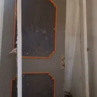 دو عدد در ورودی و اتاق خواب