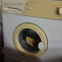 یک عدد لباسشویی با مارک eco washing ایتالیایی
