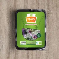 کارگر مرد جهت کار در کارگاه سالاد