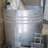 بشکه اب گالوانیزه ۲۰۰ لیتری با زیر بشکه