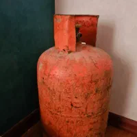 کپسول گاز بهمراه رگلاتور آکبند|اجاق گاز و لوازم برقی پخت‌وپز|تهران, سازمان برنامه شمالی|دیوار