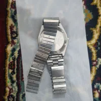 اکبنداصلی|ساعت|اسلام‌شهر, ایرین|دیوار