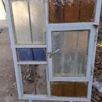 فروش دو عدد در و یک پنجره کیلویی ۵۰ هزار تومن