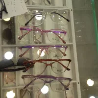 فروشنده خانم یا آقا