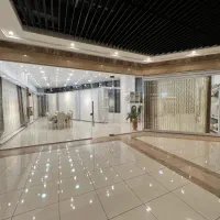 فروشنده خانم ماهر برای پرده سرا