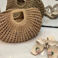 بافت انواع کیف های رافیا با قیمت مناسب