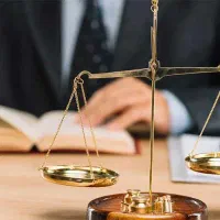 وکیل پایه یک دادگستری