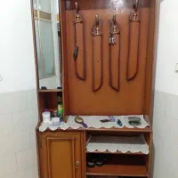 جاکفشی و جالباسی