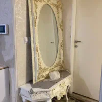 آیینه و کنسول