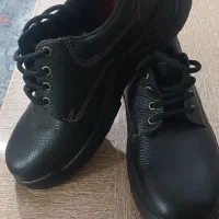 کفش ایمنی بهشتیان دارای کفی طبی و رویه چرم