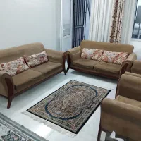 مبل ۷ نفره همراه میز ناهارخوری ۴نفره