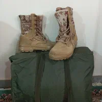 یک جفت پوتین و کسیه خواب استفاده نشده