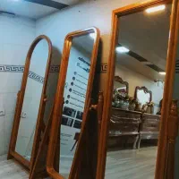 آینه ایستاده ( گالری مروارید)
