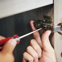 رگلاژدرب کابینت تعمیرکشو تعویض لولا ریل کل تهران