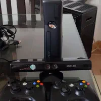 ایکس باکس360 xbox همراه با 2 دسته و کارتن نو نو
