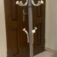 جالباسی نو‌ با پایه سنگی