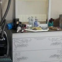 تخت دو نفره همراه با دراور و دو عدد عسلی پایه دار|تخت و سرویس خواب|تهران, پرستار|دیوار