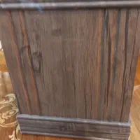 سطل زباله چوبی