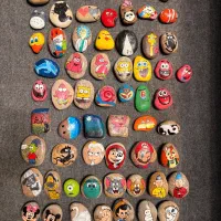 نقاشی روی سنگ هنر دست