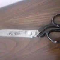 قیچی و پایه چرخ خیاطی|لوازم خیاطی و بافتنی|تهران, باغ فیض|دیوار