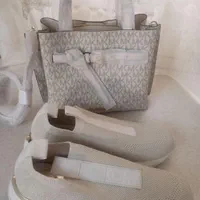 کیف وکفش مایکل کورس