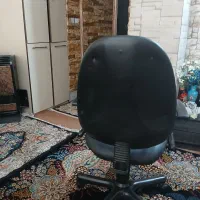 صندلی گردان چرم مشکی کاملاً سالم|صندلی و نیمکت|شهریار, شهرک شاهد|دیوار